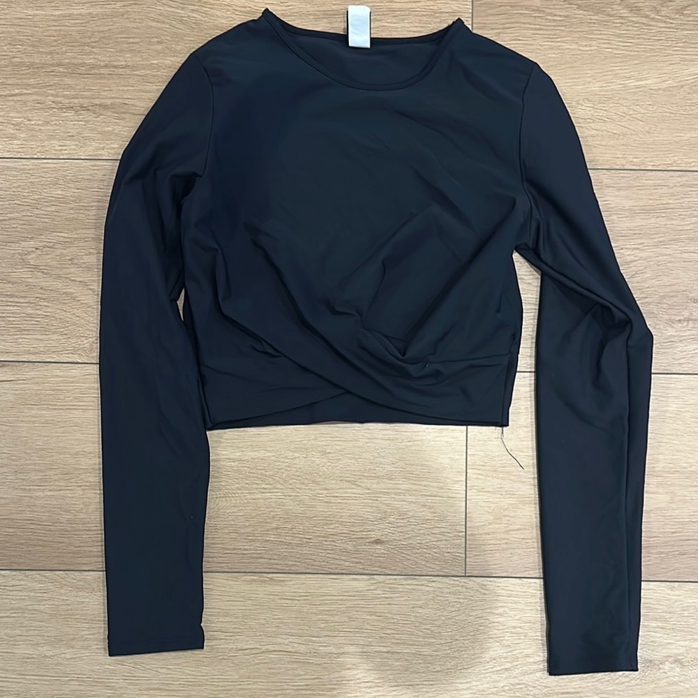 Savvi black crop top small